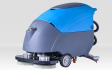 M3B雙刷自走式洗地吸干機(jī)